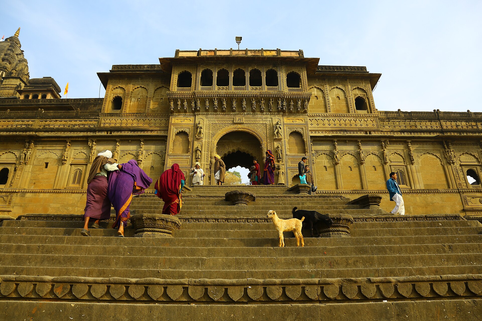 Maheshwar fort 2