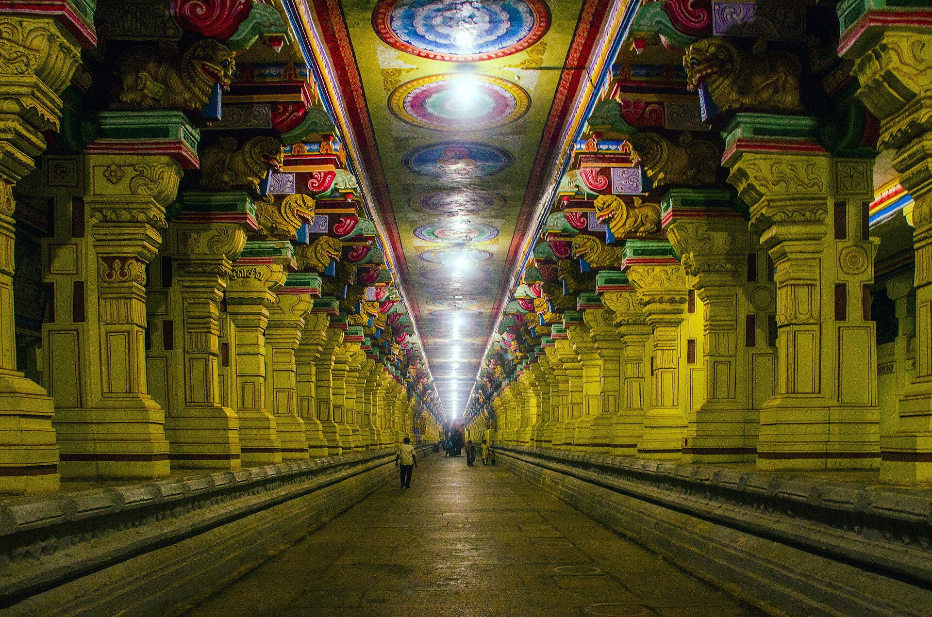 Ramanathaswamy Temple corridor 01