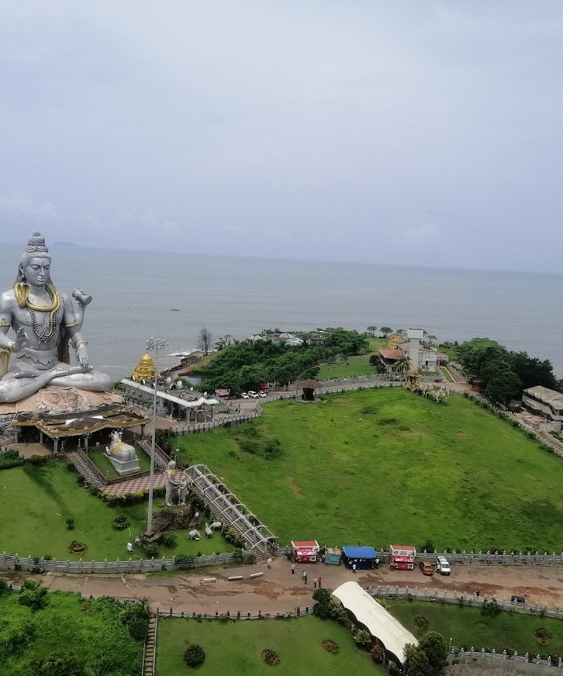 Shiva statue murudeshwar beach